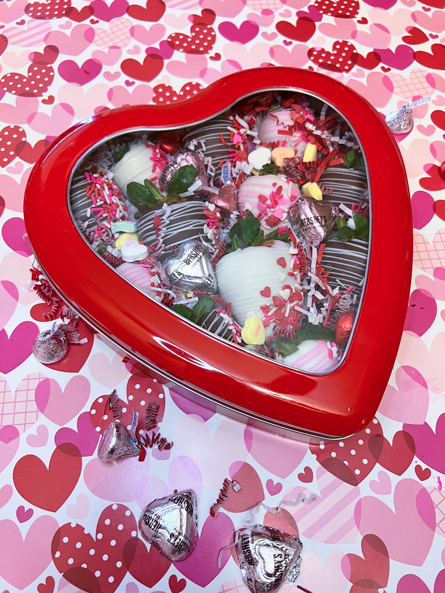 Chocolate Covered Strawberry Dozen Heart Set